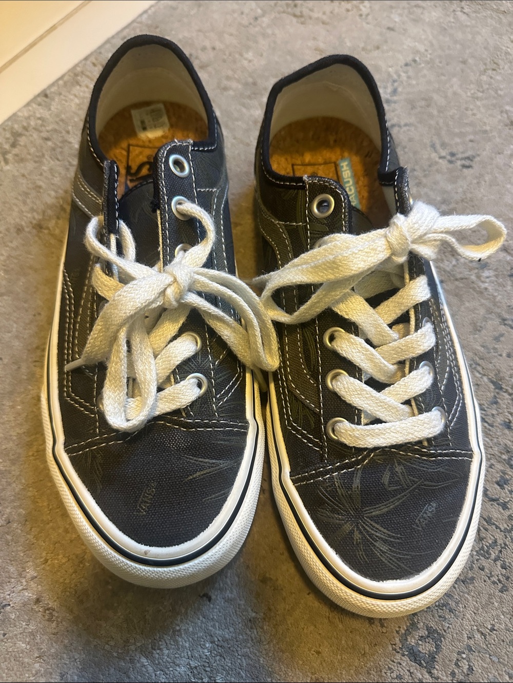 Black Canvas Low-Top Sneakers with White Laces
